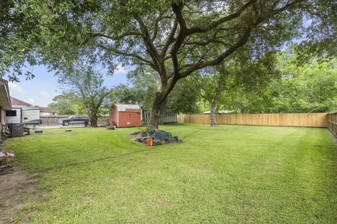 3731 Avenue G 1/2 Santa Fe TX 77510