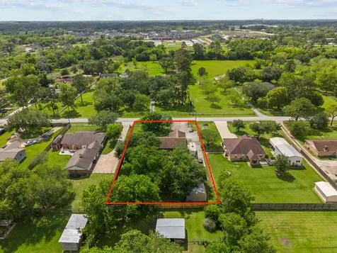 3731 Avenue G 1/2 Santa Fe TX 77510