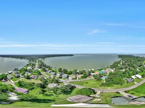 115 Harbor Addition Drive Livingston TX 77351