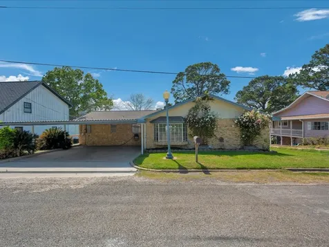 115 Harbor Addition Drive Livingston TX 77351