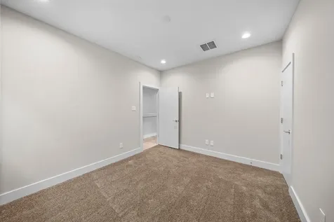 24 Bucan C Houston TX 77076