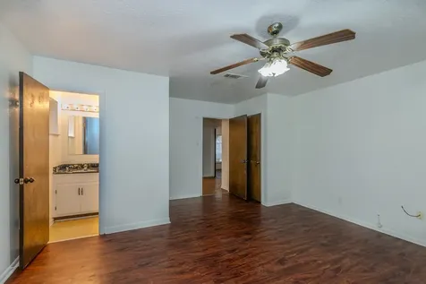 450 Norvell Street Beaumont TX 77707