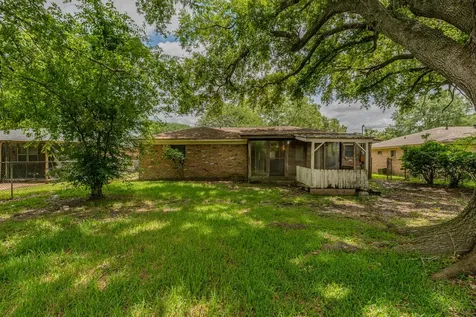 450 Norvell Street Beaumont TX 77707