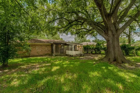 450 Norvell Street Beaumont TX 77707