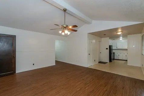 450 Norvell Street Beaumont TX 77707