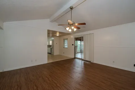 450 Norvell Street Beaumont TX 77707