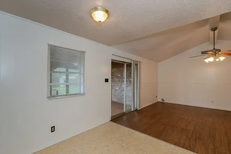 450 Norvell Street Beaumont TX 77707