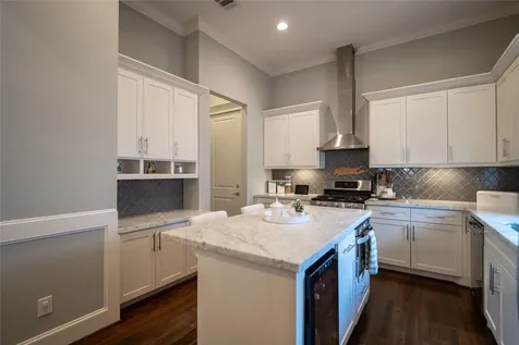 1036 Alexander Street Houston TX 77008