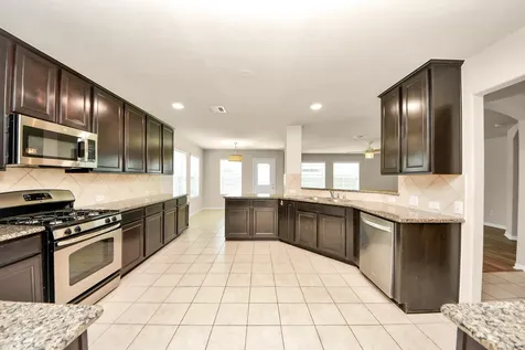 1914 Grandoak Drive Pearland TX 77581