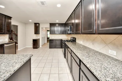 1914 Grandoak Drive Pearland TX 77581