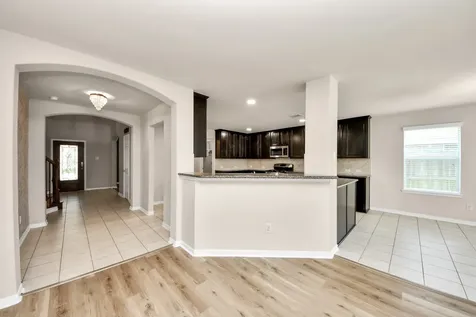 1914 Grandoak Drive Pearland TX 77581