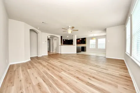 1914 Grandoak Drive Pearland TX 77581