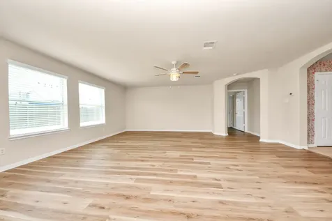 1914 Grandoak Drive Pearland TX 77581