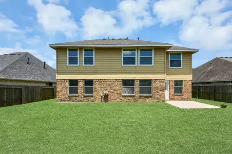 1914 Grandoak Drive Pearland TX 77581