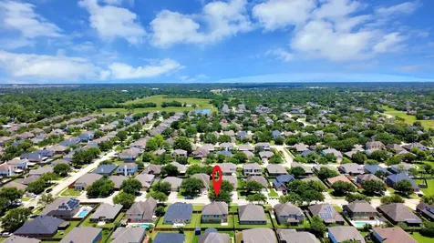 1914 Grandoak Drive Pearland TX 77581