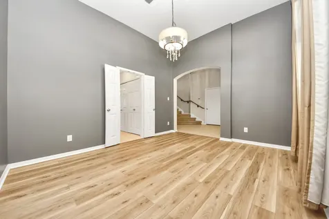 1914 Grandoak Drive Pearland TX 77581