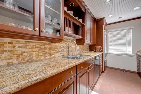 6329 Del Monte Drive 100 Houston TX 77057