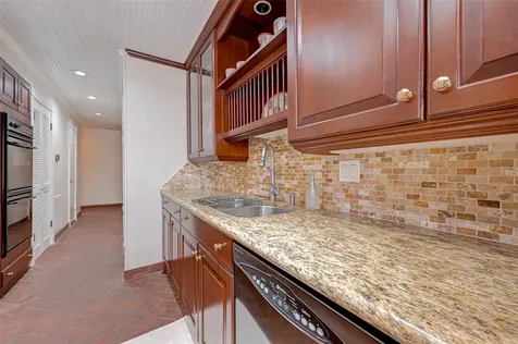6329 Del Monte Drive 100 Houston TX 77057