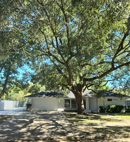 11907 Renwick Drive Houston TX 77035