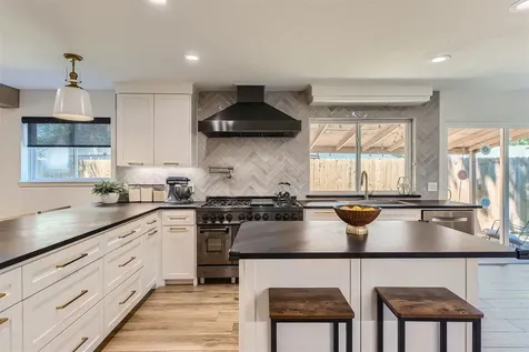 6715 La Sombra Drive Houston TX 77083