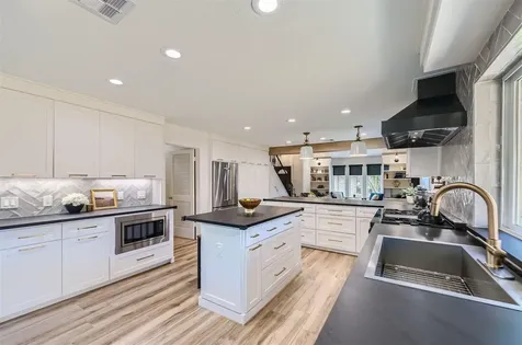 6715 La Sombra Drive Houston TX 77083