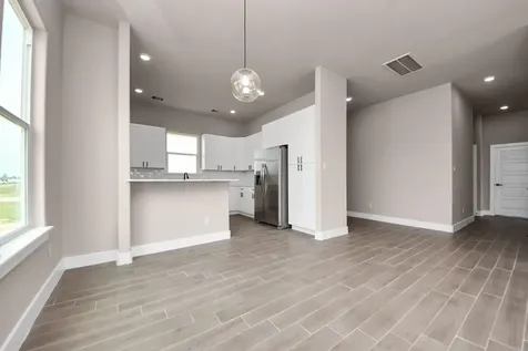 11141 Road 5503 Cleveland TX 77327