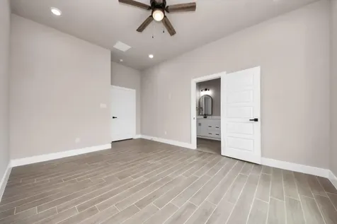 11141 Road 5503 Cleveland TX 77327