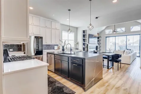 1719 Rustling Creek Drive Missouri City TX 77459