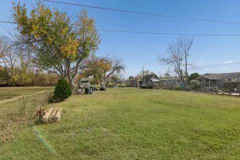 2716 Southmore Avenue E Pasadena TX 77502