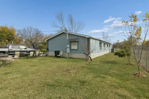 2716 Southmore Avenue E Pasadena TX 77502