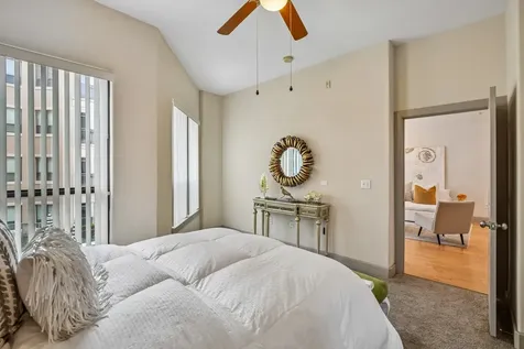 1901 Post Oak Boulevard 2607 Houston TX 77056