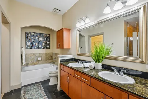 1901 Post Oak Boulevard 2607 Houston TX 77056