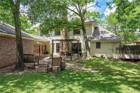 8711 Bent Tree Drive College Station TX 77845