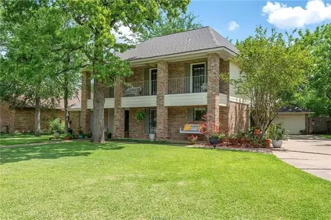 8711 Bent Tree Drive College Station TX 77845