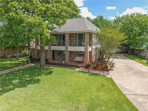 8711 Bent Tree Drive College Station TX 77845