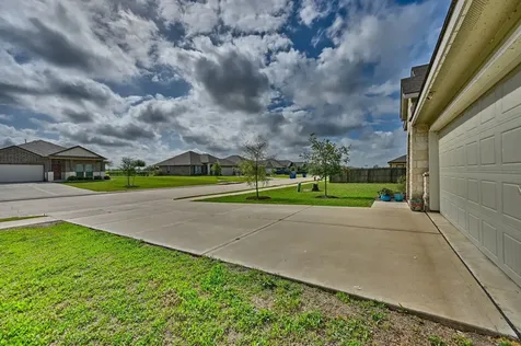 2312 Three Wood Way Walk Navasota TX 77868