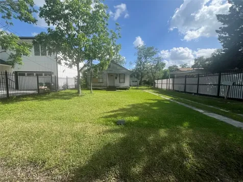 1210 Lindale Street Houston TX 77022