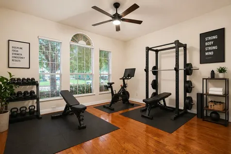 4438 W Maple Drive Friendswood TX 77546