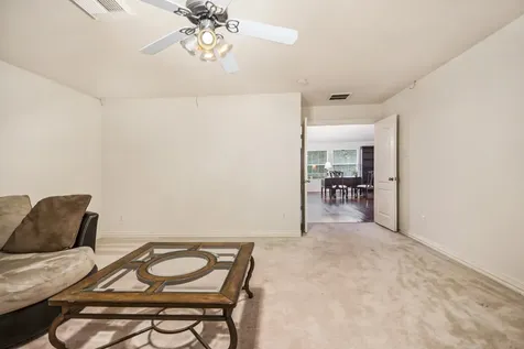 4438 W Maple Drive Friendswood TX 77546