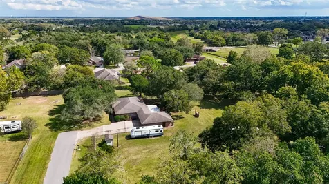 12021 7th 1/2 Street Santa Fe TX 77510