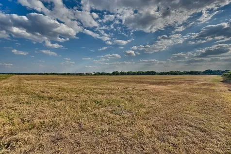 42 Acres Ganske Road Burton TX 77835