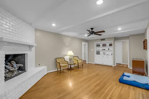 10051 Meadow Lake Lane Houston TX 77042