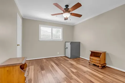 10051 Meadow Lake Lane Houston TX 77042