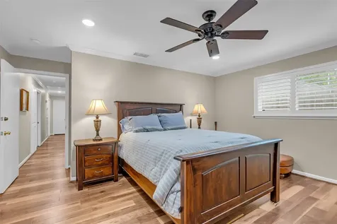 10051 Meadow Lake Lane Houston TX 77042