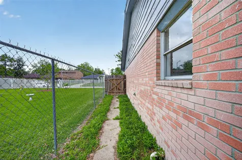 4118 Sunflower Street Houston TX 77051