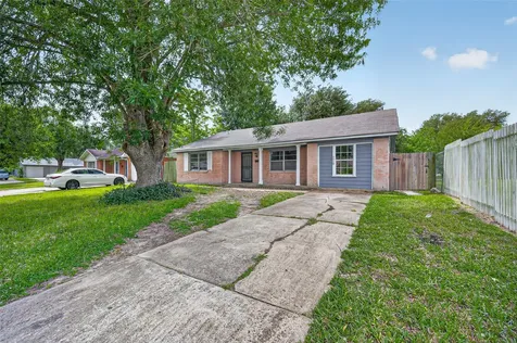 4118 Sunflower Street Houston TX 77051
