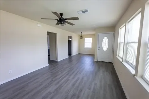 4942 Bataan Road Houston TX 77033