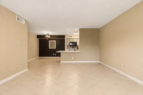 4649 Wild Indigo Street 336 Houston TX 77027