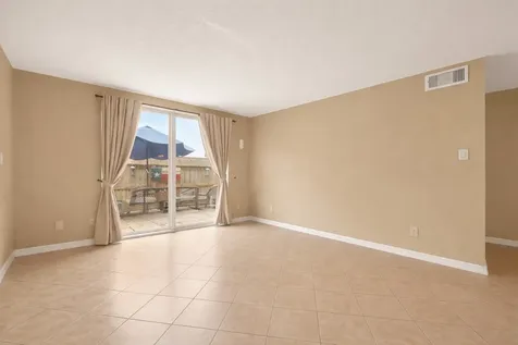 4649 Wild Indigo Street 336 Houston TX 77027