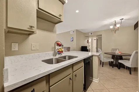 4649 Wild Indigo Street 336 Houston TX 77027